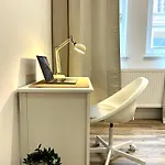 Designer In Lage Fuer 6 Gaeste Apartamento *