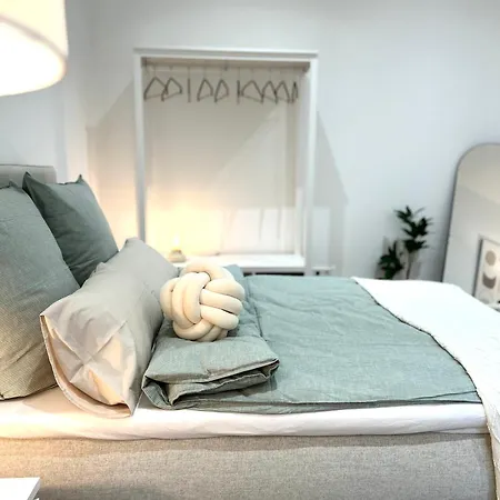 Designer In Lage Fuer 6 Gaeste