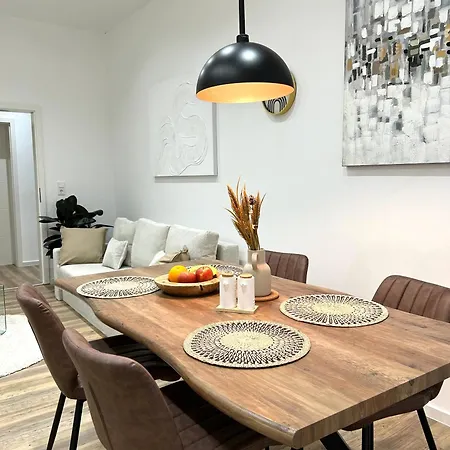 Apartamento Designer In Lage Fuer 6 Gaeste