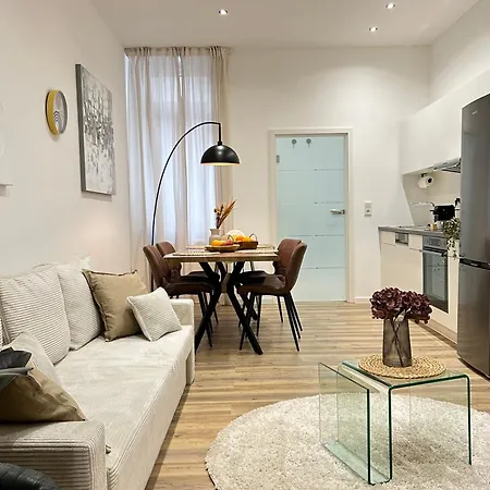 Apartamento Designer In Lage Fuer 6 Gaeste *