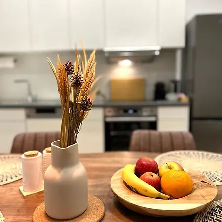 Designer In Lage Fuer 6 Gaeste