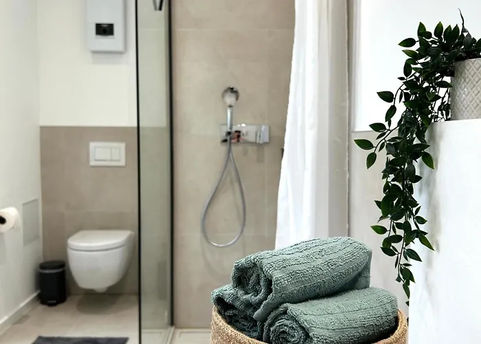 Designer In Lage Fuer 6 Gaeste Apartamento *