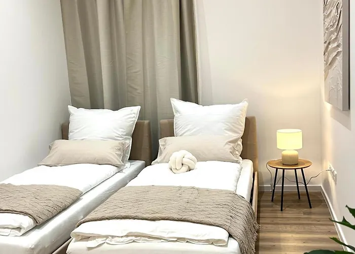 Designer In Lage Fuer 6 Gaeste * Karlsruhe