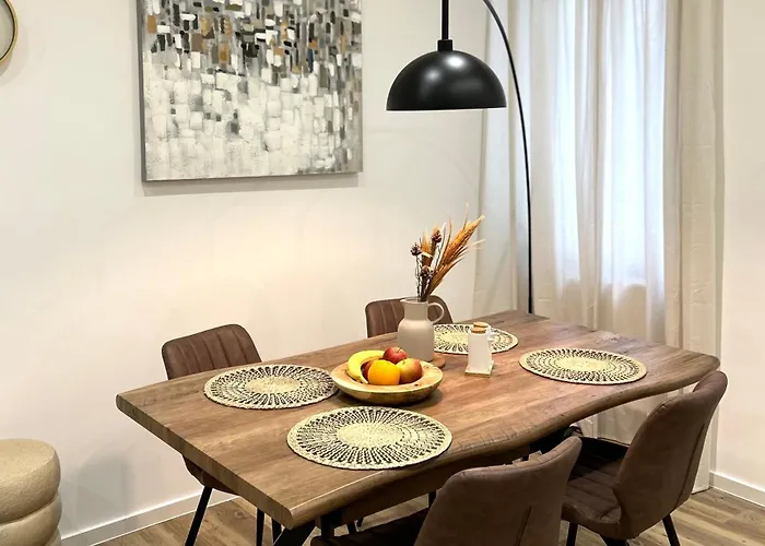 Designer In Lage Fuer 6 Gaeste Apartamento Karlsruhe